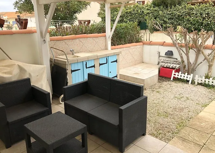 Дом отдыха House